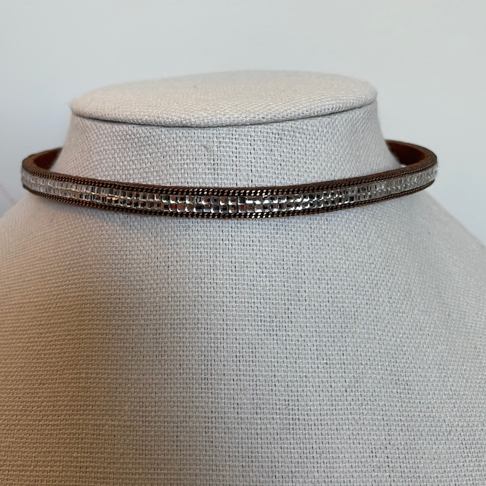 Crystal choker